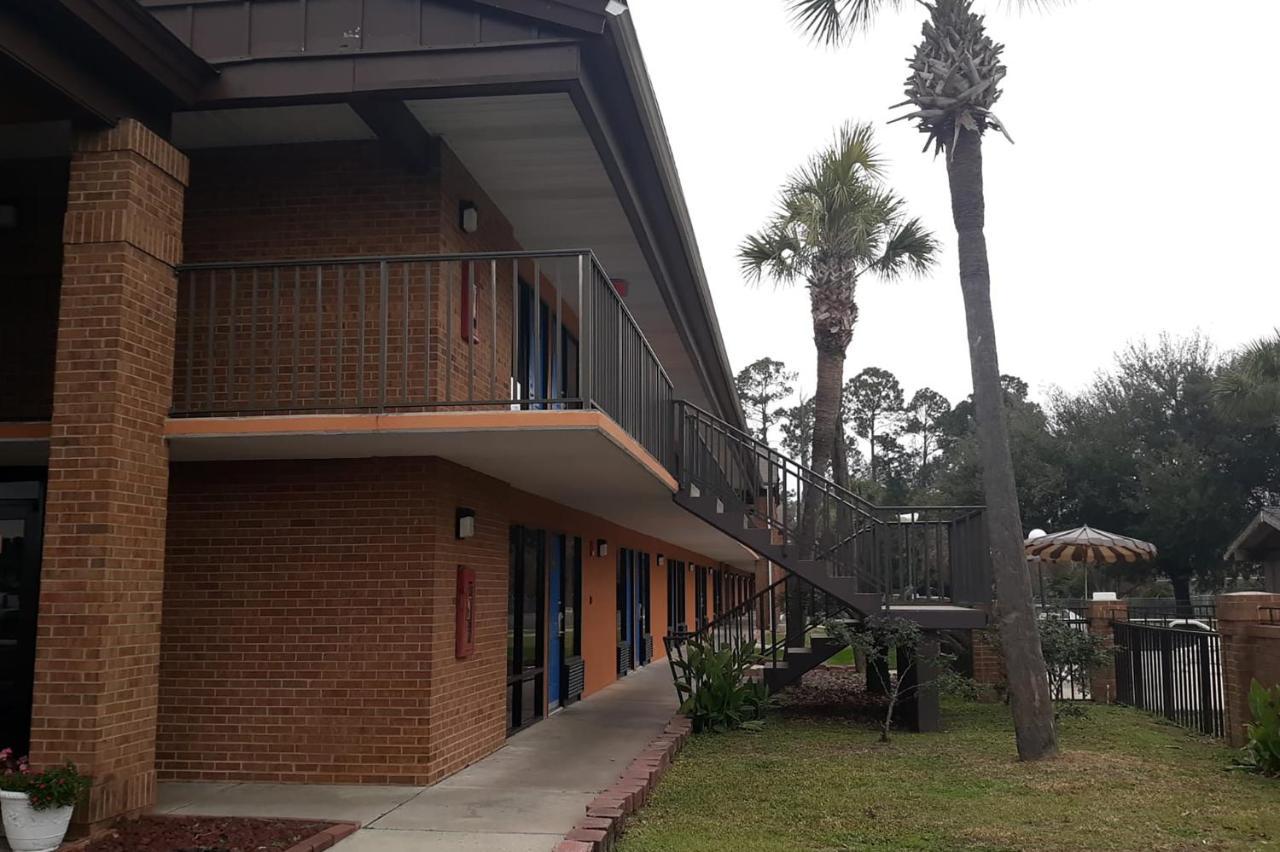 Super Value Inn Valdosta Exterior foto